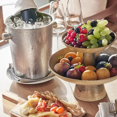 Mandarin Oriental, Costa Navarino