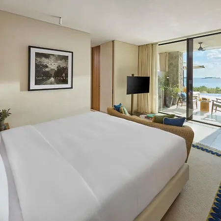 Mandarin Oriental, Costa Navarino Hotel