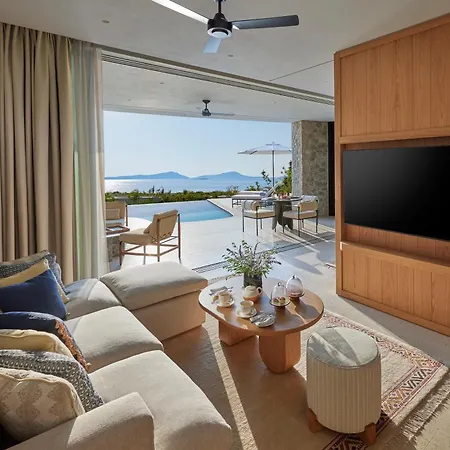 Hotel Mandarin Oriental, Costa Navarino 5*