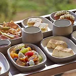 Mandarin Oriental, Costa Navarino 5*