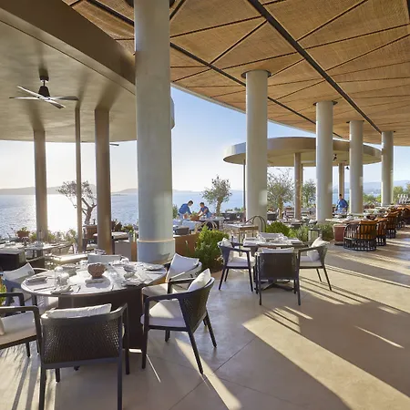 Mandarin Oriental, Costa Navarino Hotel